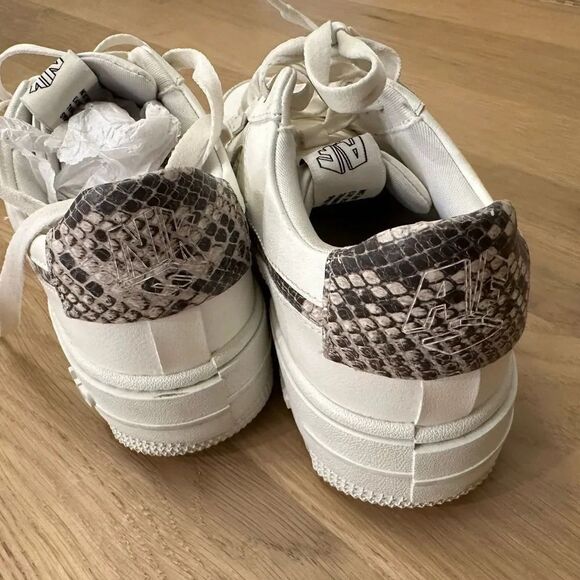 Nike Air Force 1 Low Pixel SE - Picture 3 of 8